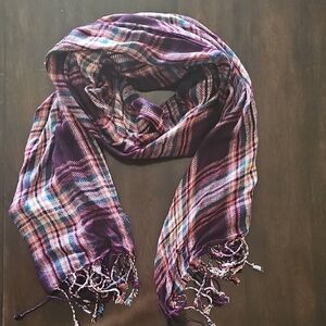Elegant Plaid Scarf in Purple and Pink